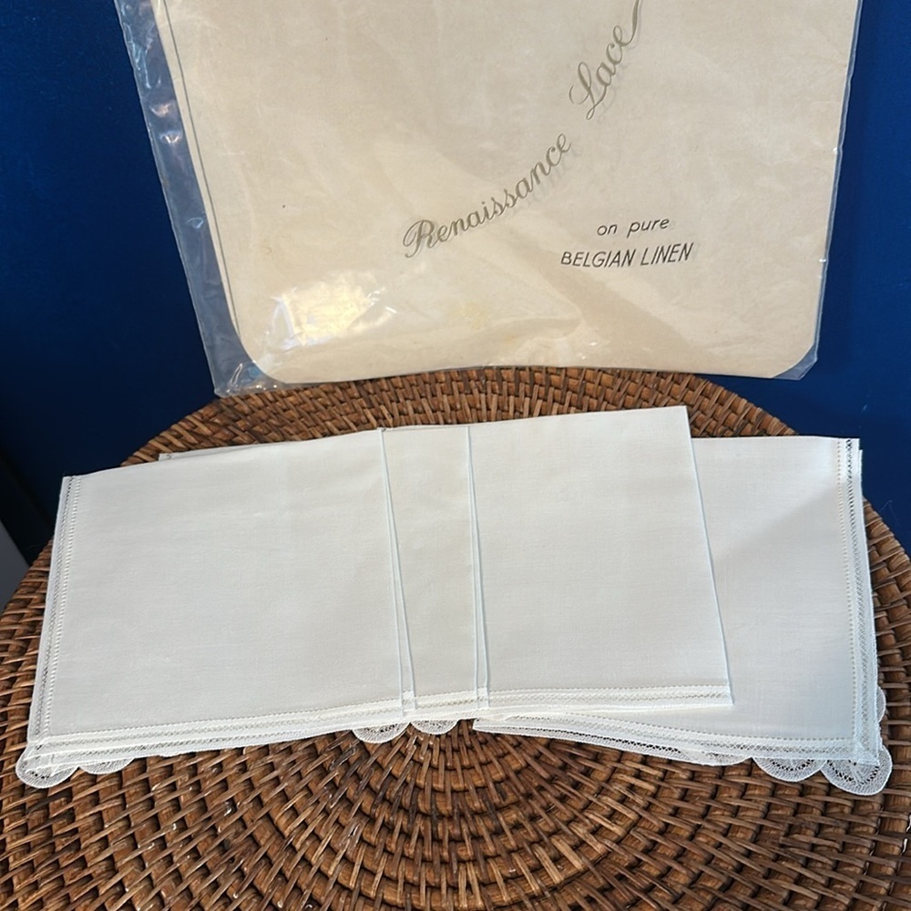 New Set of 4 Vintage 1970’d Battenburg Lace White Linen Table Napkins - Picture 7 of 7